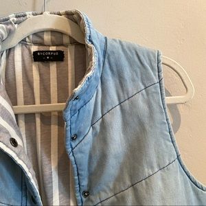 Urban Outfitters vest size S